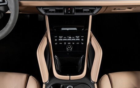 Porsche Cayenne III, 2025 год, 21 718 600 рублей, 16 фотография
