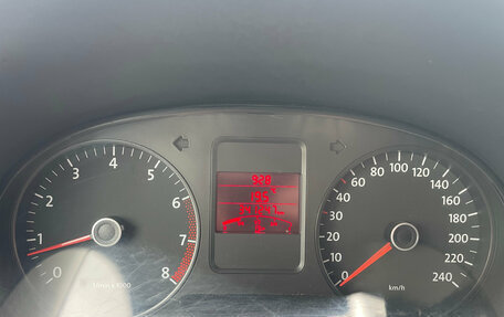 Volkswagen Polo VI (EU Market), 2012 год, 500 000 рублей, 15 фотография