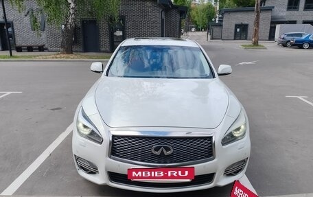 Infiniti Q70 I, 2015 год, 2 650 000 рублей, 2 фотография