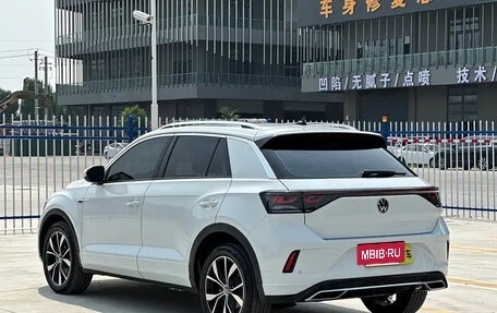 Volkswagen T-Roc I, 2024 год, 1 590 000 рублей, 6 фотография