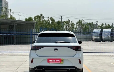 Volkswagen T-Roc I, 2024 год, 1 590 000 рублей, 5 фотография