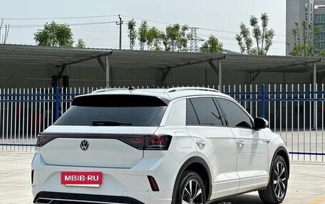 Volkswagen T-Roc I, 2024 год, 1 590 000 рублей, 4 фотография