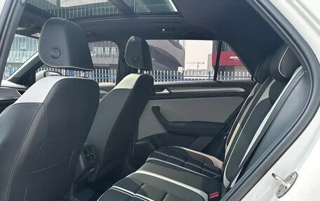 Volkswagen T-Roc I, 2024 год, 1 590 000 рублей, 11 фотография