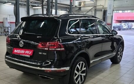 Volkswagen Touareg III, 2018 год, 2 950 000 рублей, 8 фотография