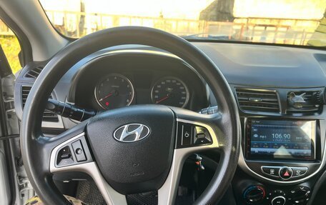 Hyundai Solaris II рестайлинг, 2013 год, 775 000 рублей, 9 фотография