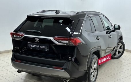 Toyota RAV4, 2020 год, 3 350 000 рублей, 9 фотография