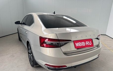 Skoda Superb III рестайлинг, 2022 год, 1 690 000 рублей, 5 фотография
