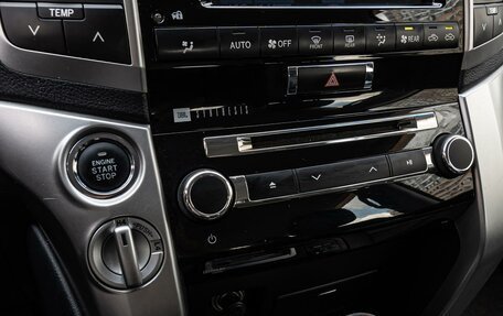 Toyota Land Cruiser 200, 2012 год, 3 750 000 рублей, 14 фотография