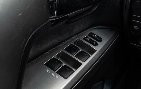 Toyota Land Cruiser 200, 2012 год, 3 750 000 рублей, 22 фотография