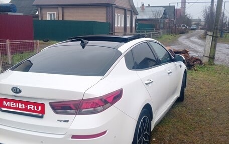 KIA Optima IV, 2018 год, 2 400 000 рублей, 8 фотография