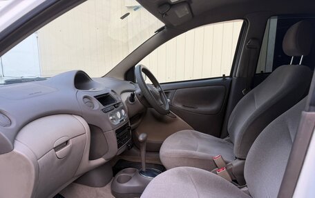 Toyota Platz, 2003 год, 320 000 рублей, 8 фотография