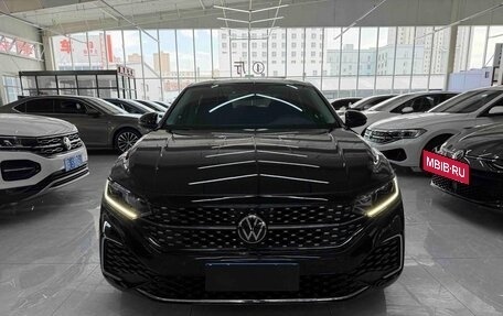 Volkswagen Passat B8 рестайлинг, 2023 год, 2 390 000 рублей, 2 фотография