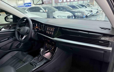 Volkswagen Passat B8 рестайлинг, 2023 год, 2 390 000 рублей, 19 фотография