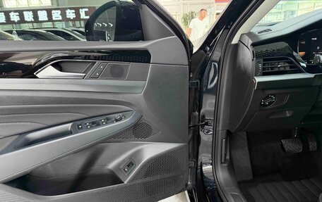 Volkswagen Passat B8 рестайлинг, 2023 год, 2 390 000 рублей, 12 фотография