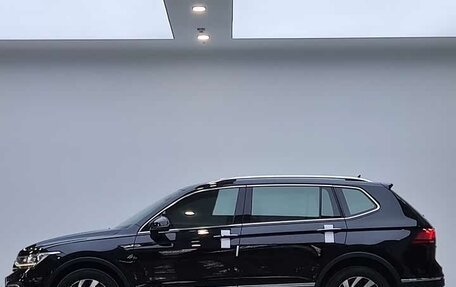 Volkswagen Tiguan II, 2022 год, 2 325 000 рублей, 9 фотография