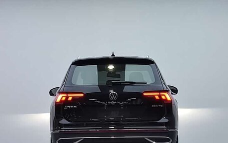Volkswagen Tiguan II, 2022 год, 2 325 000 рублей, 11 фотография
