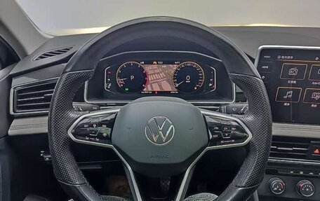 Volkswagen Tiguan II, 2022 год, 2 325 000 рублей, 13 фотография