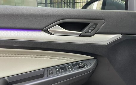 Volkswagen Golf VIII, 2022 год, 1 670 000 рублей, 11 фотография