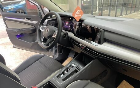 Volkswagen Golf VIII, 2022 год, 1 670 000 рублей, 19 фотография