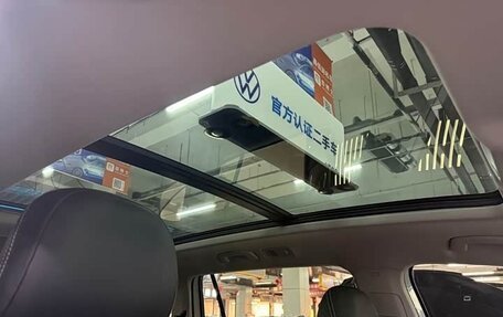 Volkswagen Tiguan II, 2023 год, 2 740 000 рублей, 13 фотография