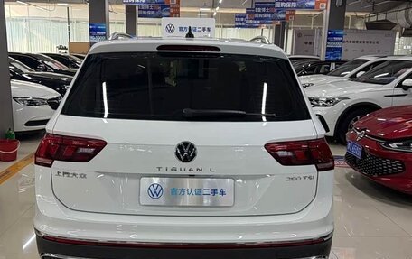 Volkswagen Tiguan II, 2023 год, 2 740 000 рублей, 11 фотография