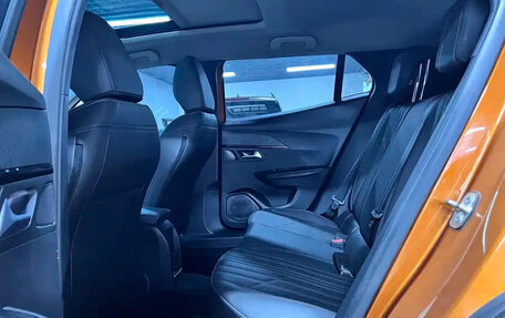 Peugeot 2008 II, 2022 год, 1 134 000 рублей, 10 фотография
