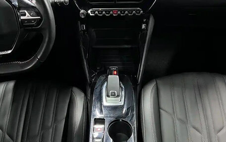 Peugeot 2008 II, 2022 год, 1 134 000 рублей, 14 фотография