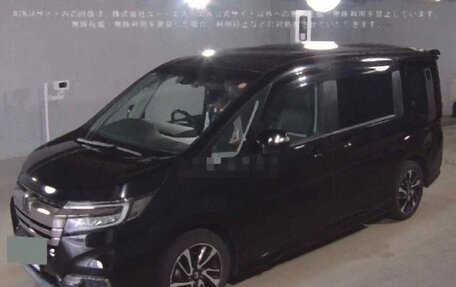Honda Stepwgn IV, 2019 год, 1 850 000 рублей, 3 фотография