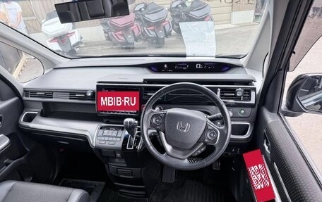 Honda Stepwgn IV, 2019 год, 1 850 000 рублей, 15 фотография