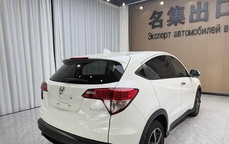 Honda Vezel, 2022 год, 1 650 000 рублей, 3 фотография