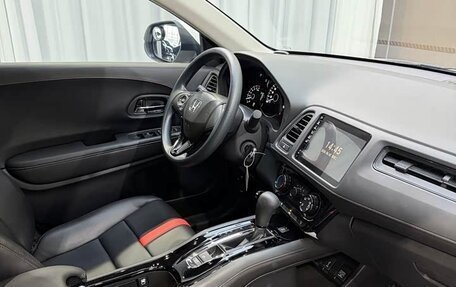 Honda Vezel, 2022 год, 1 650 000 рублей, 6 фотография
