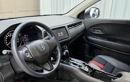 Honda Vezel, 2022 год, 1 650 000 рублей, 4 фотография