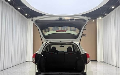 Honda Vezel, 2022 год, 1 650 000 рублей, 13 фотография