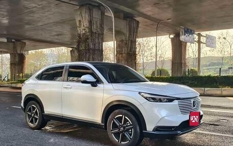 Honda Vezel, 2023 год, 1 850 000 рублей, 1 фотография