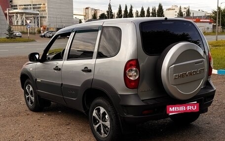 Chevrolet Niva I рестайлинг, 2015 год, 595 000 рублей, 6 фотография