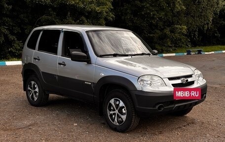 Chevrolet Niva I рестайлинг, 2015 год, 595 000 рублей, 3 фотография