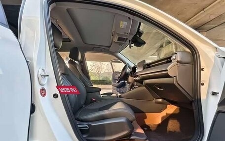 Honda Vezel, 2023 год, 1 850 000 рублей, 6 фотография