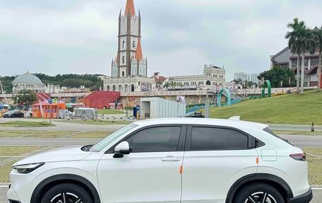 Honda Vezel, 2022 год, 1 650 000 рублей, 13 фотография