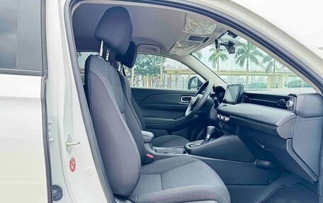 Honda Vezel, 2022 год, 1 650 000 рублей, 8 фотография