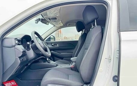 Honda Vezel, 2022 год, 1 650 000 рублей, 6 фотография