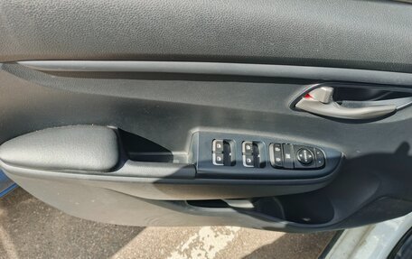 KIA Rio IV, 2018 год, 1 280 000 рублей, 13 фотография