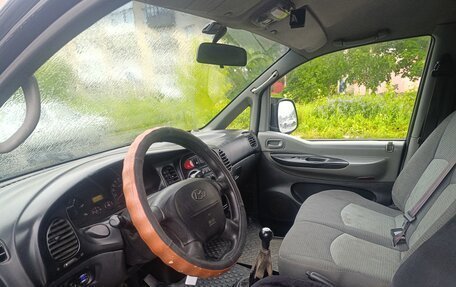 Hyundai H-1 II рестайлинг, 2005 год, 549 000 рублей, 8 фотография