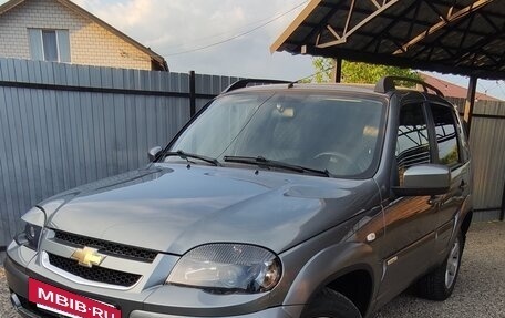 Chevrolet Niva I рестайлинг, 2016 год, 765 000 рублей, 2 фотография