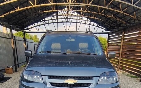 Chevrolet Niva I рестайлинг, 2016 год, 765 000 рублей, 5 фотография