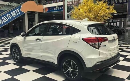 Honda Vezel, 2022 год, 1 590 000 рублей, 7 фотография