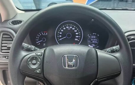 Honda Vezel, 2022 год, 1 590 000 рублей, 17 фотография