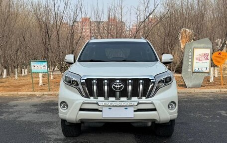Toyota Land Cruiser Prado 150 рестайлинг 2, 2015 год, 3 580 000 рублей, 6 фотография