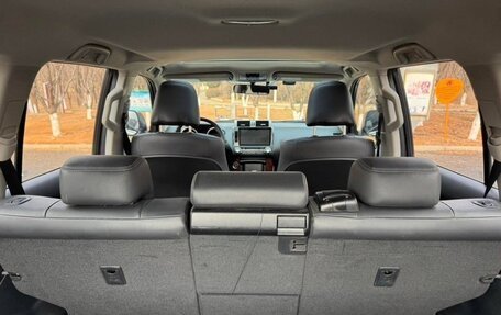 Toyota Land Cruiser Prado 150 рестайлинг 2, 2015 год, 3 580 000 рублей, 15 фотография