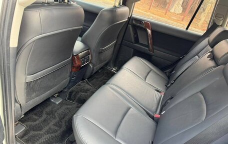 Toyota Land Cruiser Prado 150 рестайлинг 2, 2015 год, 3 580 000 рублей, 14 фотография