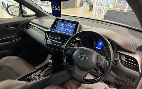 Toyota C-HR I рестайлинг, 2017 год, 1 899 000 рублей, 11 фотография